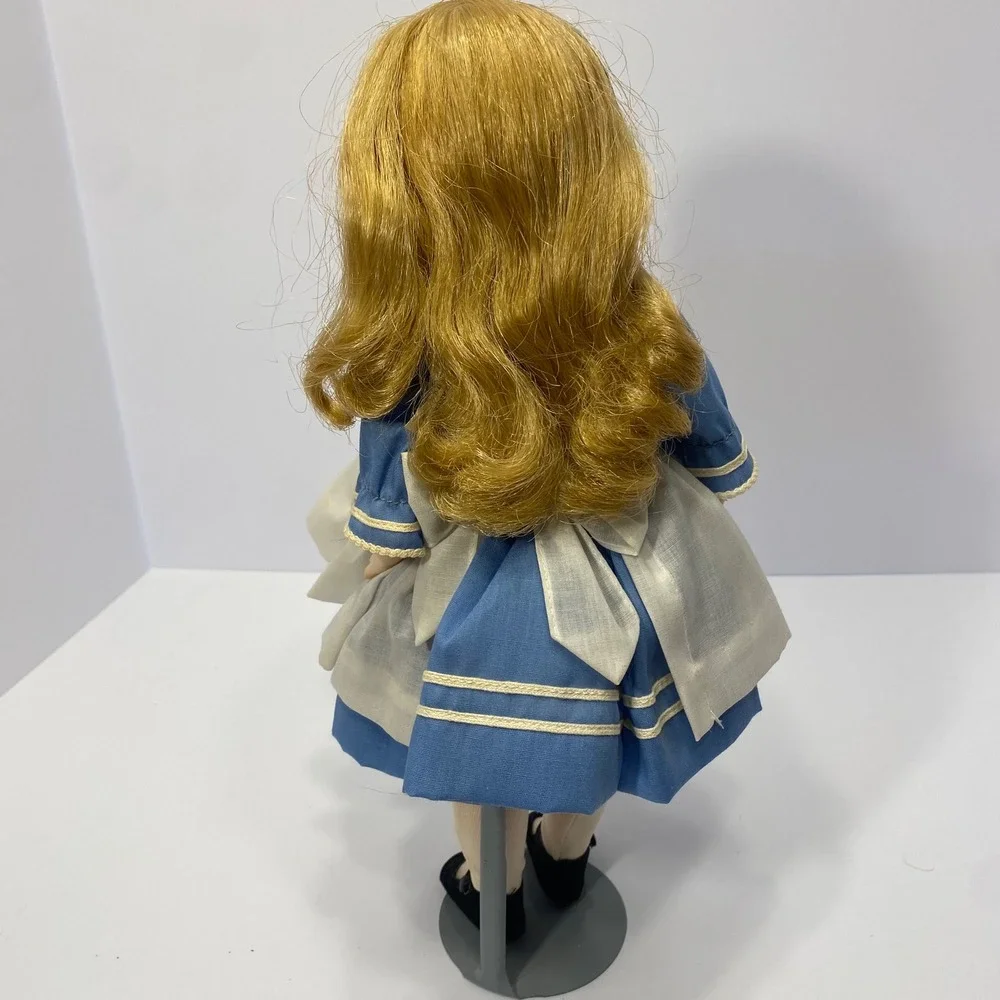 Madame Alexander Alice in Wonderland Doll Excellent Vintage Sleepy Eyes